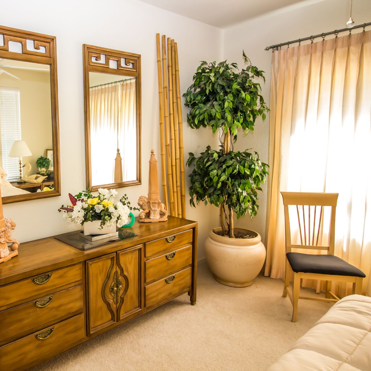 organize-your-bedroom-with-drawer