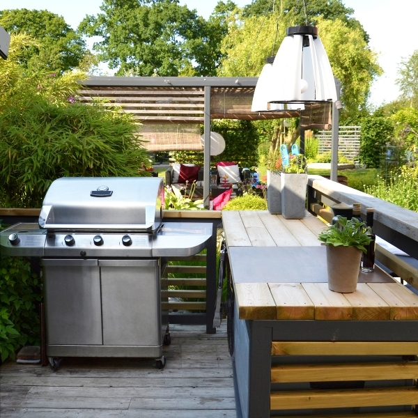 How to Build an Outdoor Kitchen on a Budget?