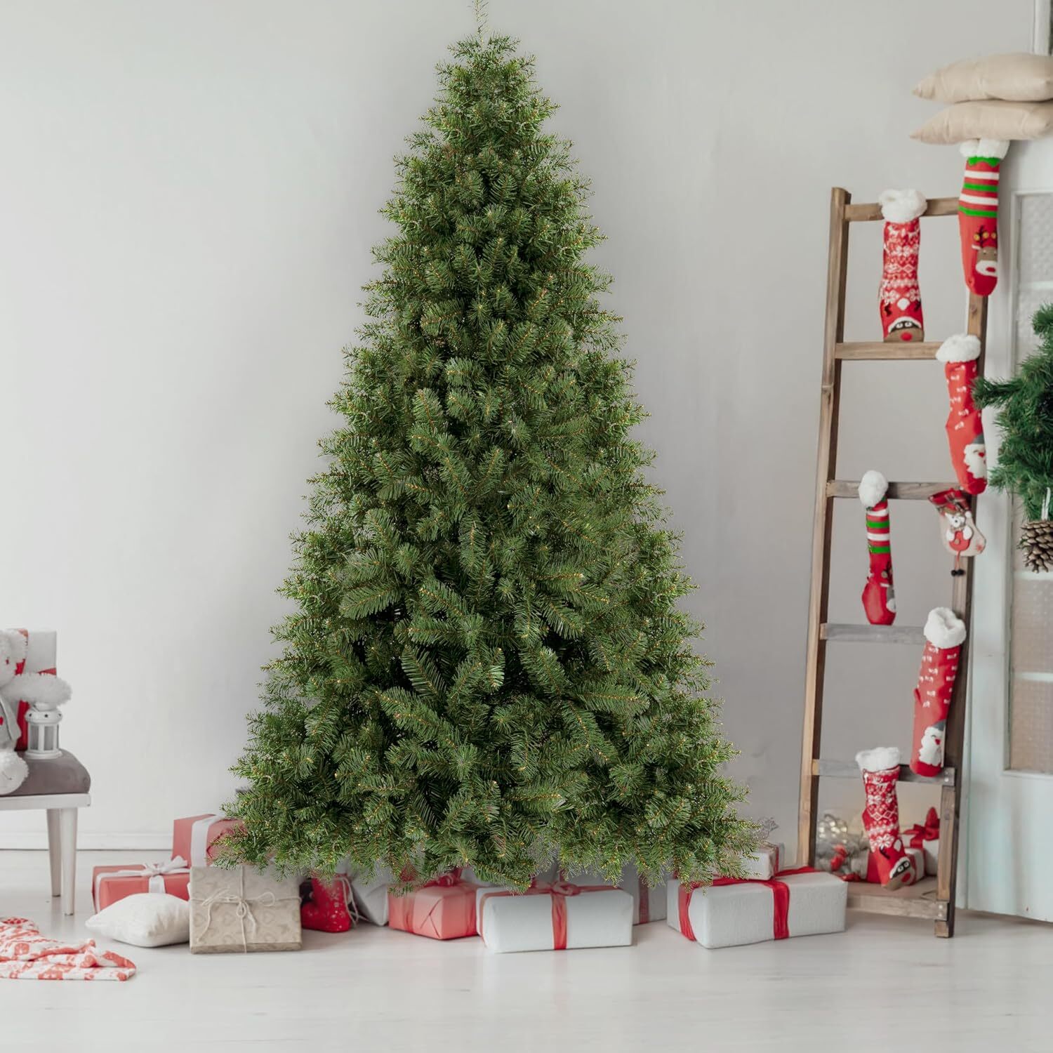 Naomi Home Lucille Full Body Artificial Christmas Tree 6 ft