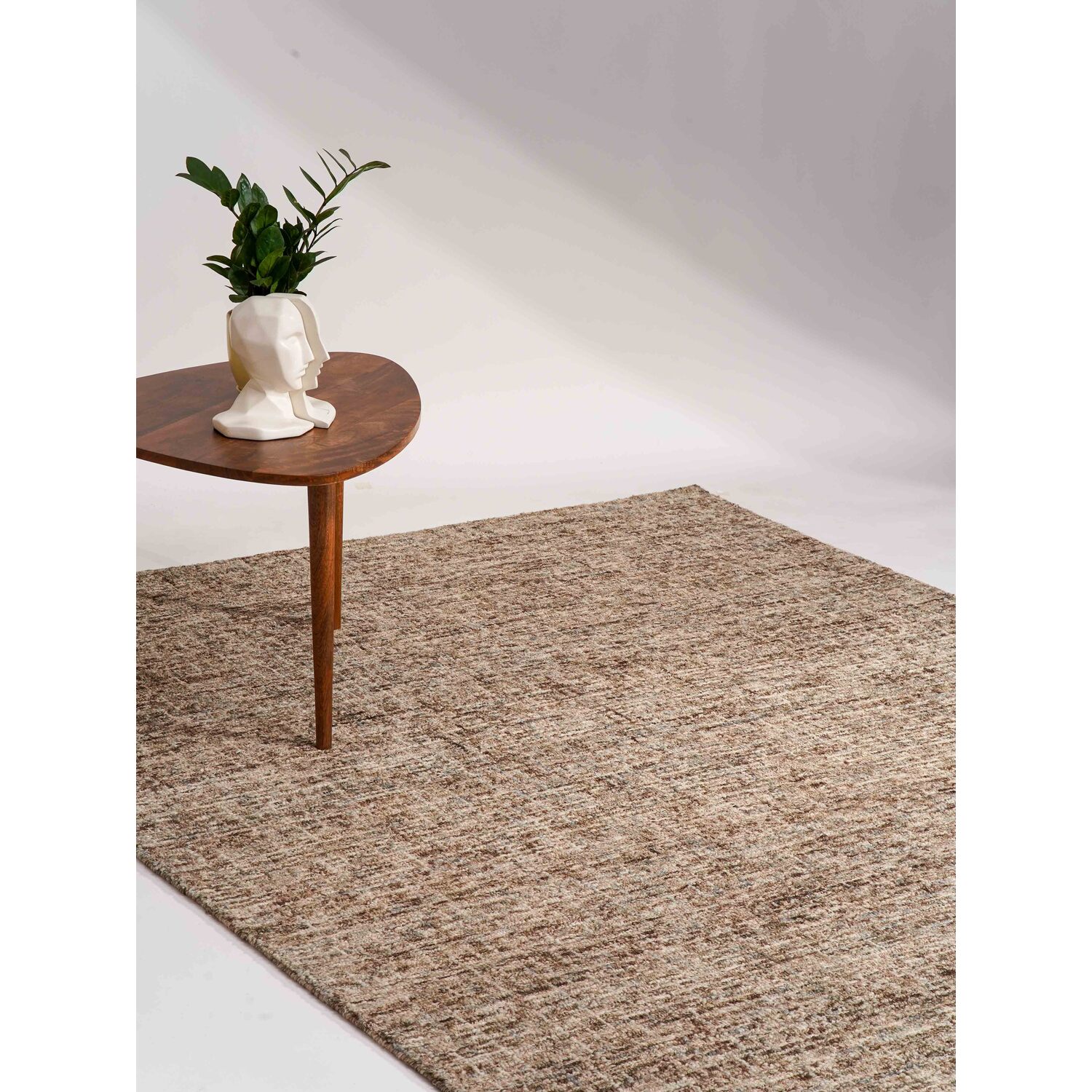 Hand Tufted Wool 6'x9' Area Rug Solid Beige Brown