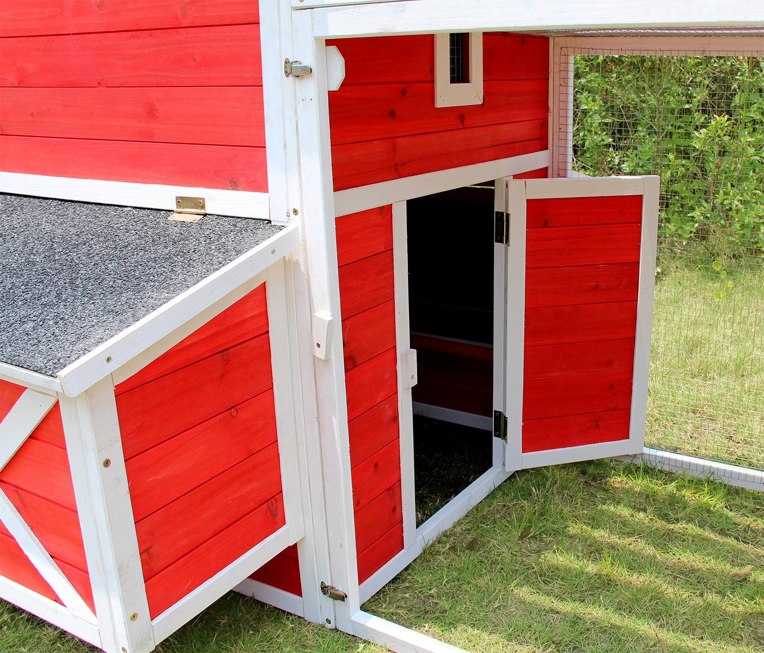 Red Barn Chicken Coop with Roof Top Planter 515.9900