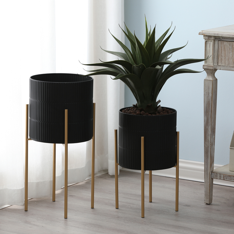 Luxen Home Black Metal Planters with Stands - Modern Cachepots for ...