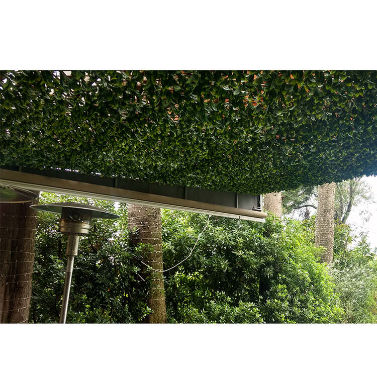 Expandable PVC Trellis Hedge 30 in. x 98 in. Artificial Leaf