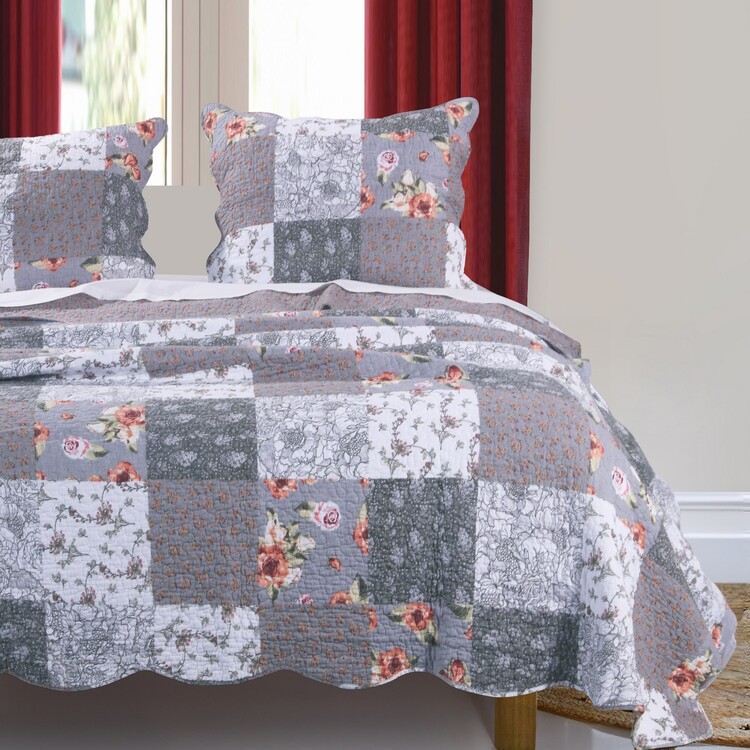 Microfiber Quilt and 1 Pillow Sham Set with Floral Prints