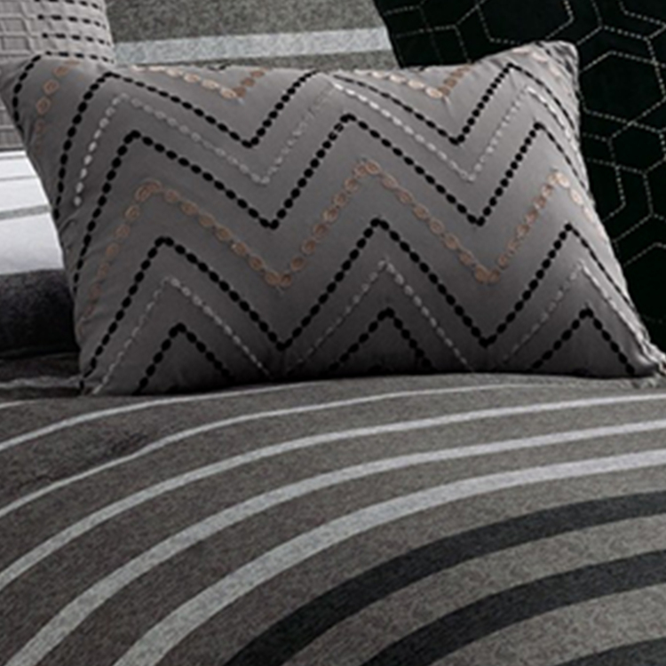 Benjara Comforter - Thumbnail 4