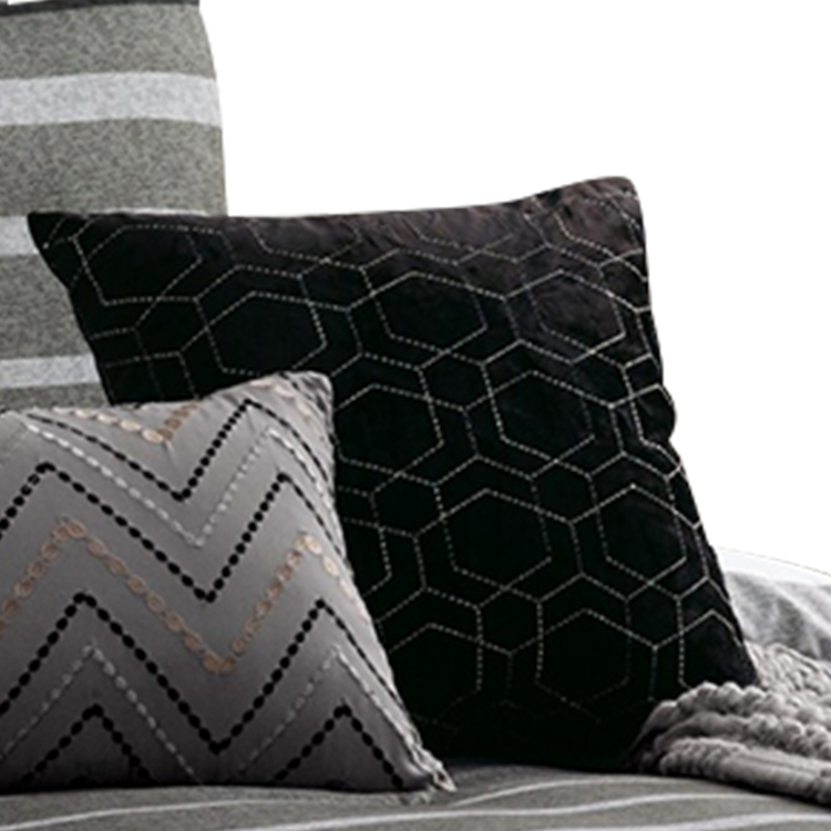 Benjara Comforter - Thumbnail 3