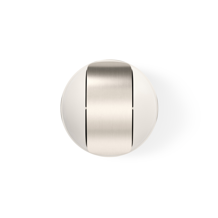 Umbra Venti 16-Gallon (62L) Trash Can with Swing Top Lid - Image 4